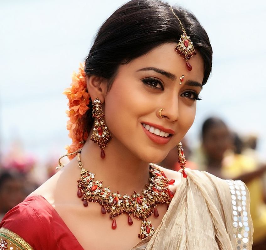 Прямой эфир «Секреты красоты индийских женщин. Аюрведические рецепты для лица и волос в домашних условиях»