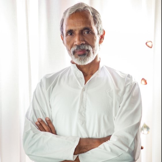 Гуру йога-терапии мастер Шри Чандран приезжает в Москву