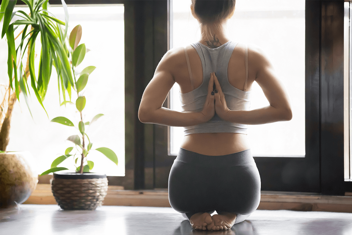 Открытый урок в прямом эфире «Анализ 3 асан для здоровой и красивой спины (профилактика и лечение)»